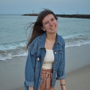 Meet your Posher, Laura